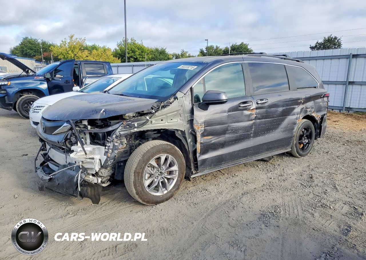2025 Toyota Sienna Xle – zdjęcie 1 z 14