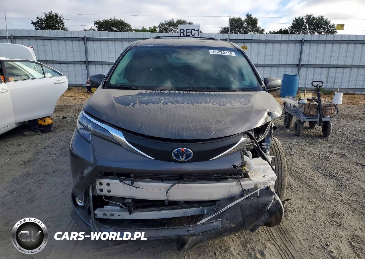 2025 Toyota Sienna Xle VIN:5TDJSKFC6SS225955 - 5