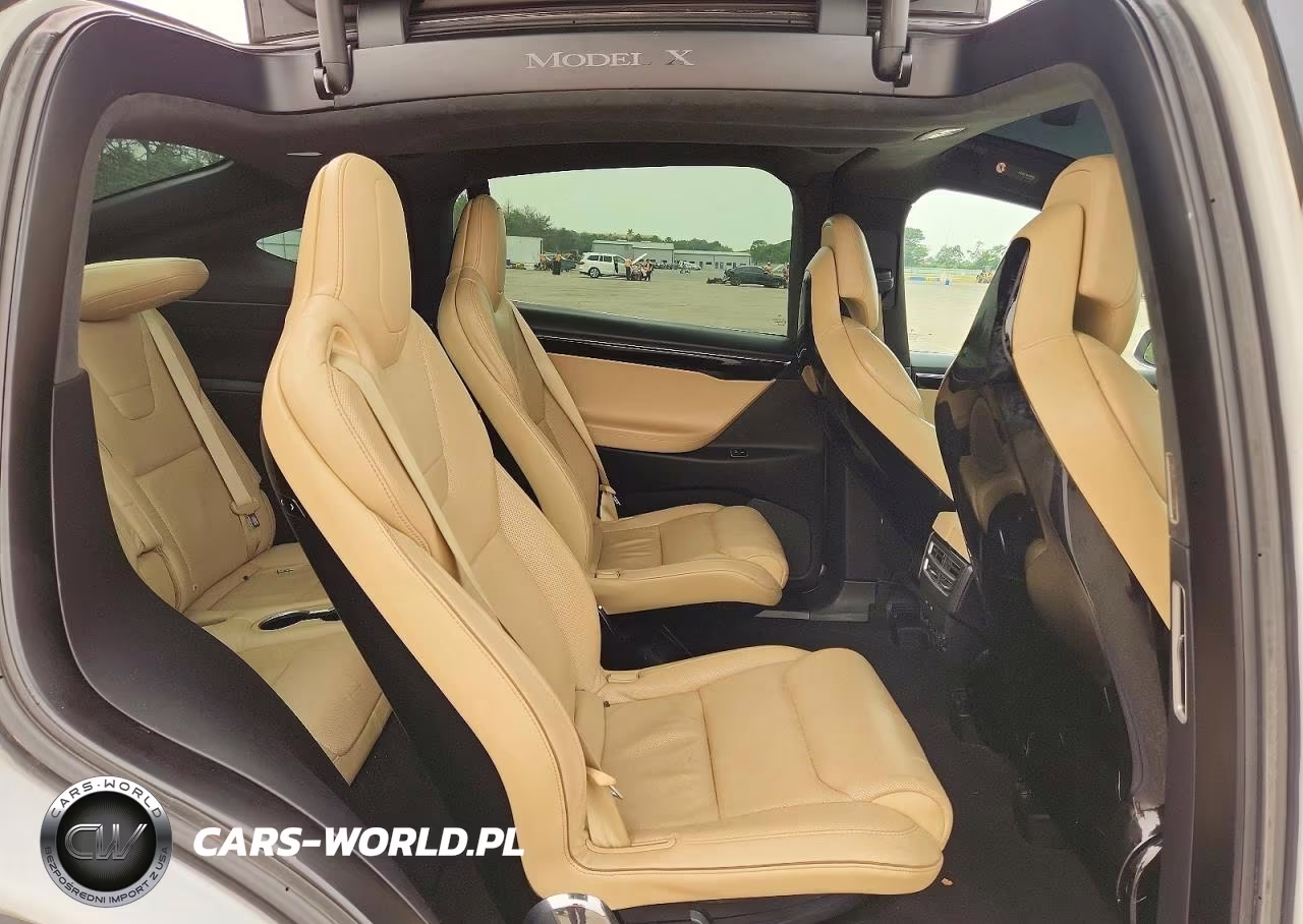 2016 Tesla Model X VIN:5YJXCBE28GF013425 - 10