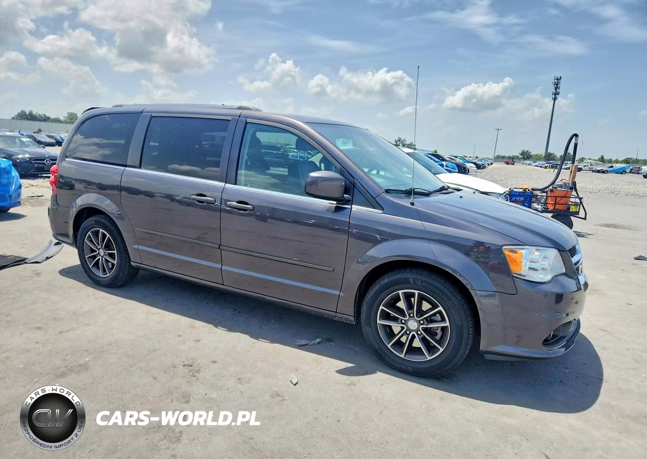2017 Dodge Grand Caravan Sxt VIN:2C4RDGCGXHR760998 - 4