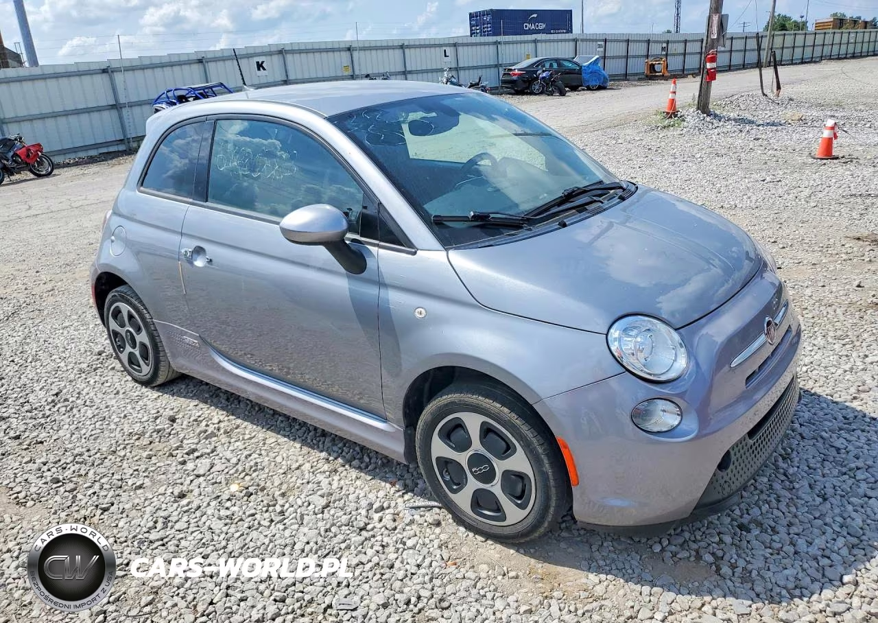 2017 Fiat 500 Electric VIN:3C3CFFGE4HT565600 - 4
