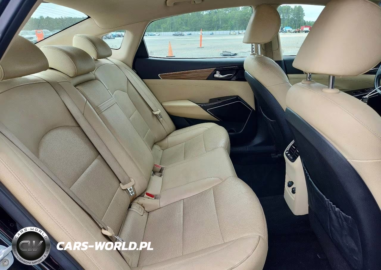 2017 Kia Cadenza Premium VIN:KNALB4J19H5086264 - 10