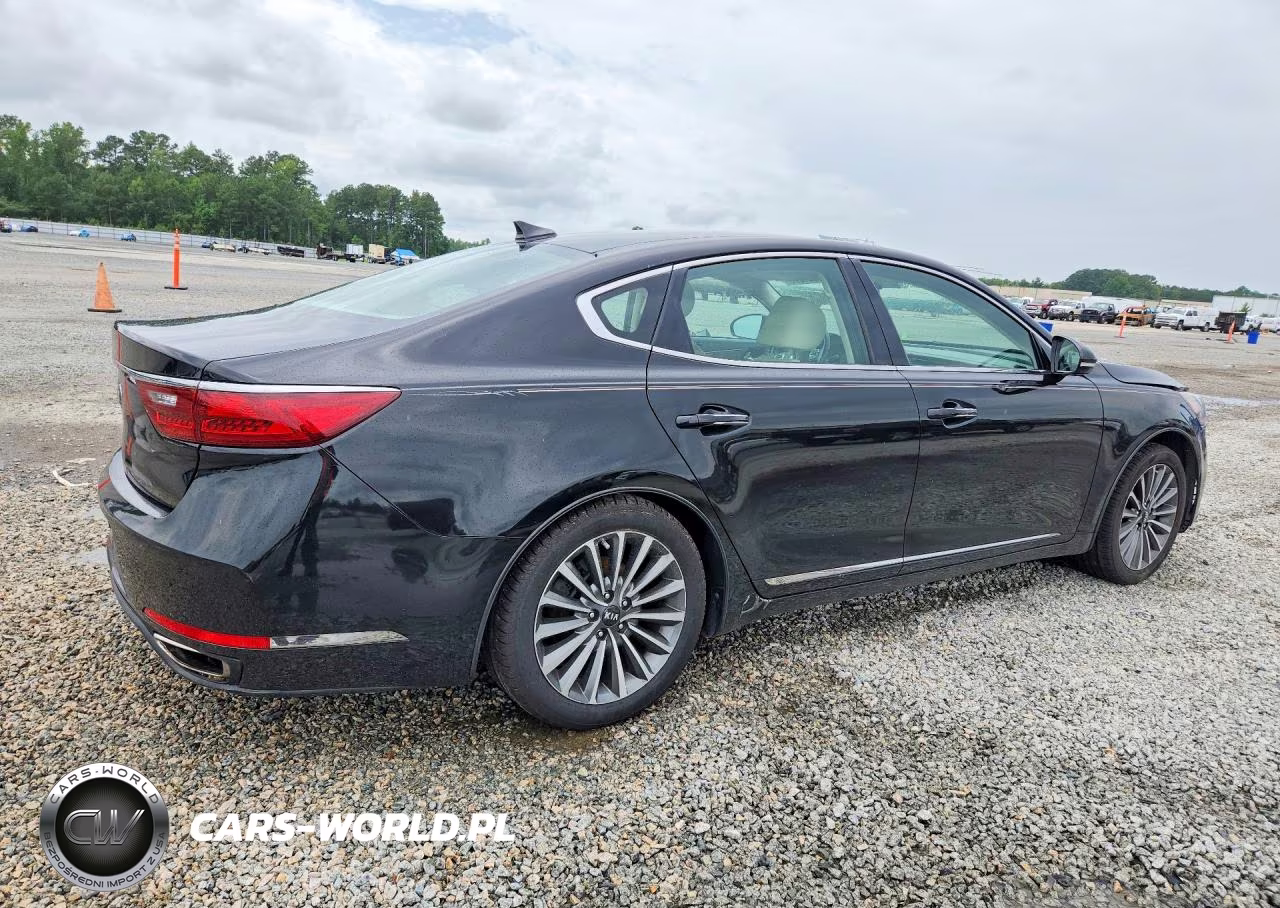 2017 Kia Cadenza Premium VIN:KNALB4J19H5086264 - 3