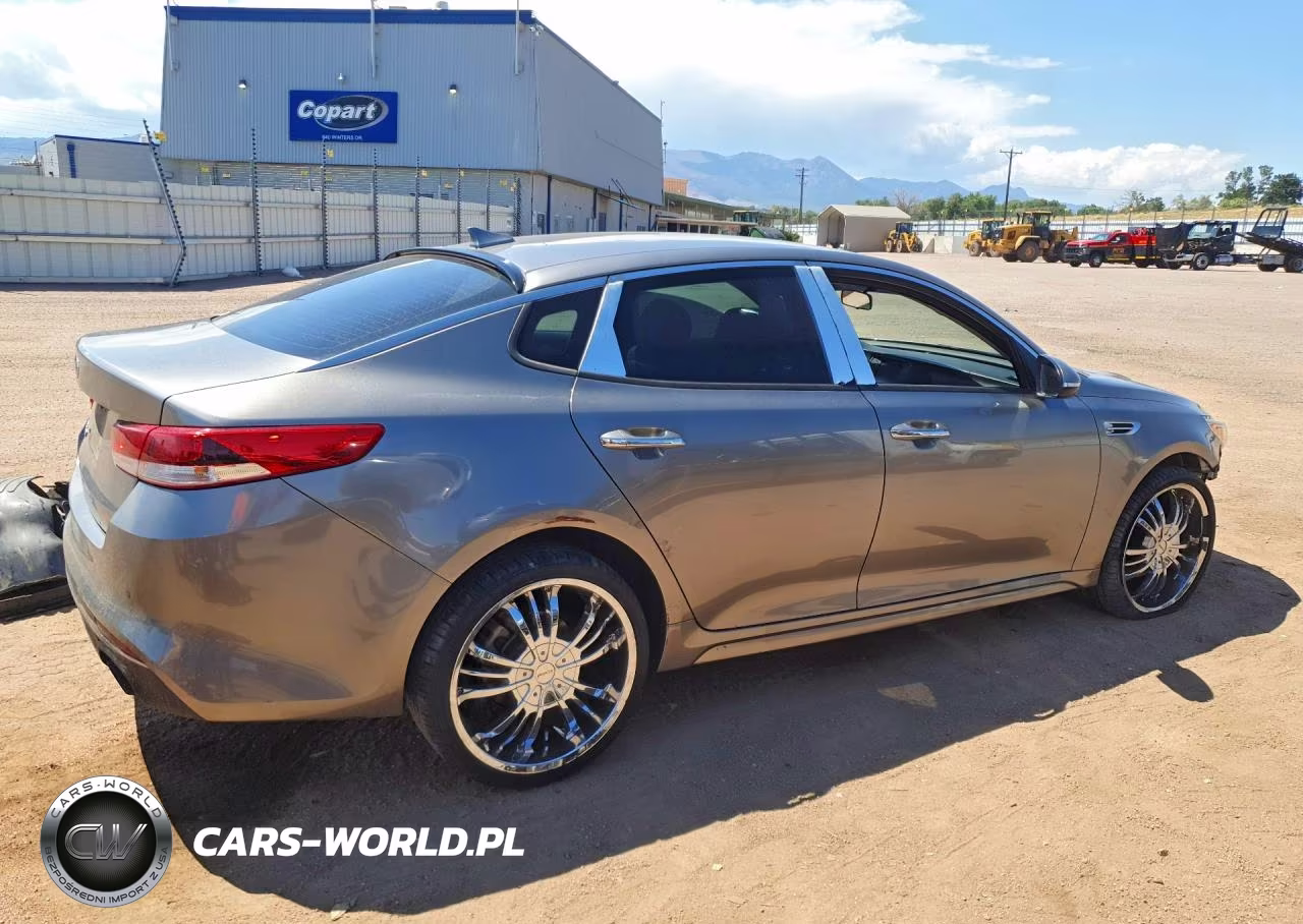 2018 Kia Optima Lx VIN:5XXGT4L35JG215053 - 3