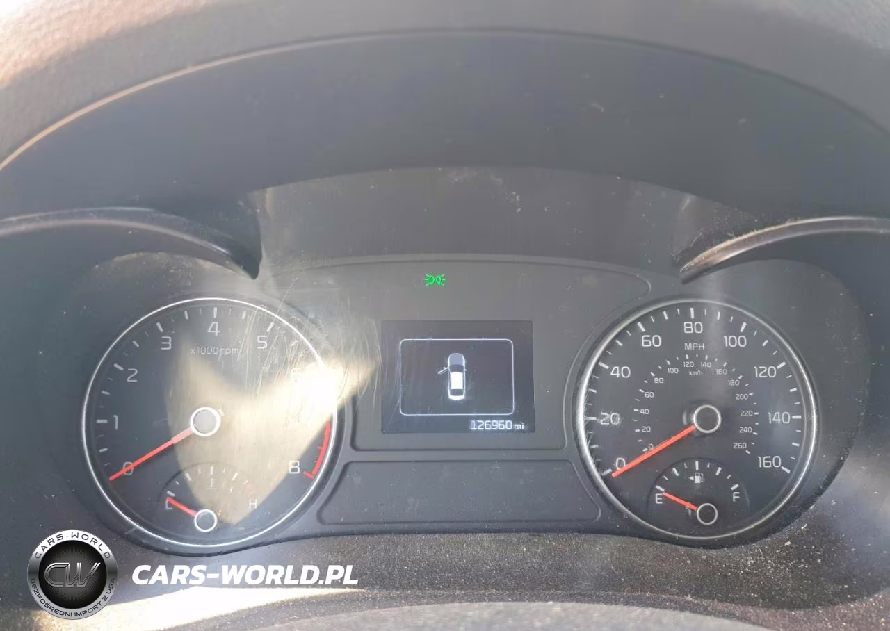 2018 Kia Optima Lx VIN:5XXGT4L35JG215053 - 9