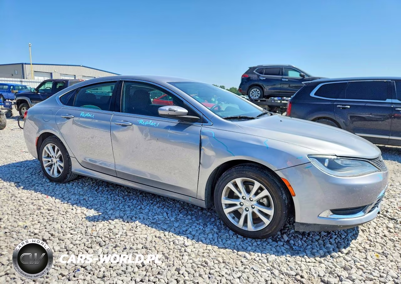 2015 Chrysler 200 Limited VIN:1C3CCCABXFN586020 - 4