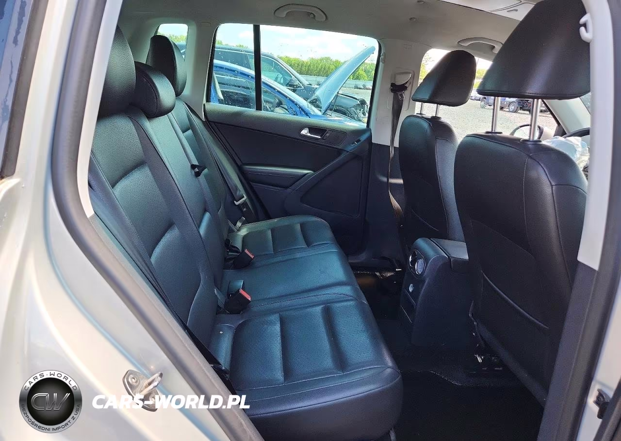 2012 Volkswagen Tiguan S VIN:WVGAV7AX6CW515625 - 11