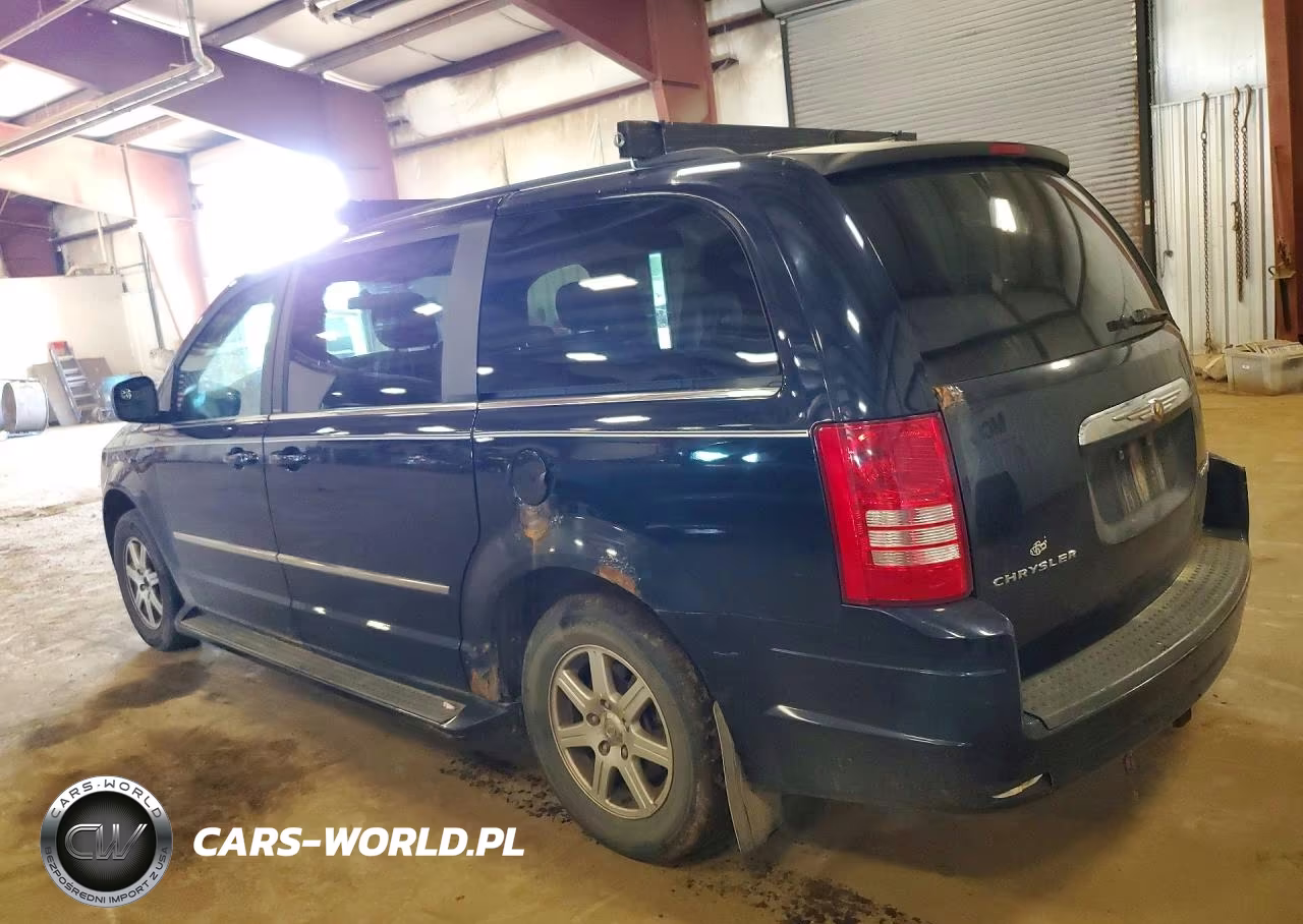 2010 Chrysler Town & Country Touring VIN:2A4RR5D18AR151506 - 2