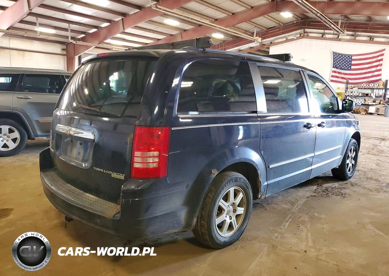 2010 Chrysler Town & Country Touring VIN:2A4RR5D18AR151506 - 3