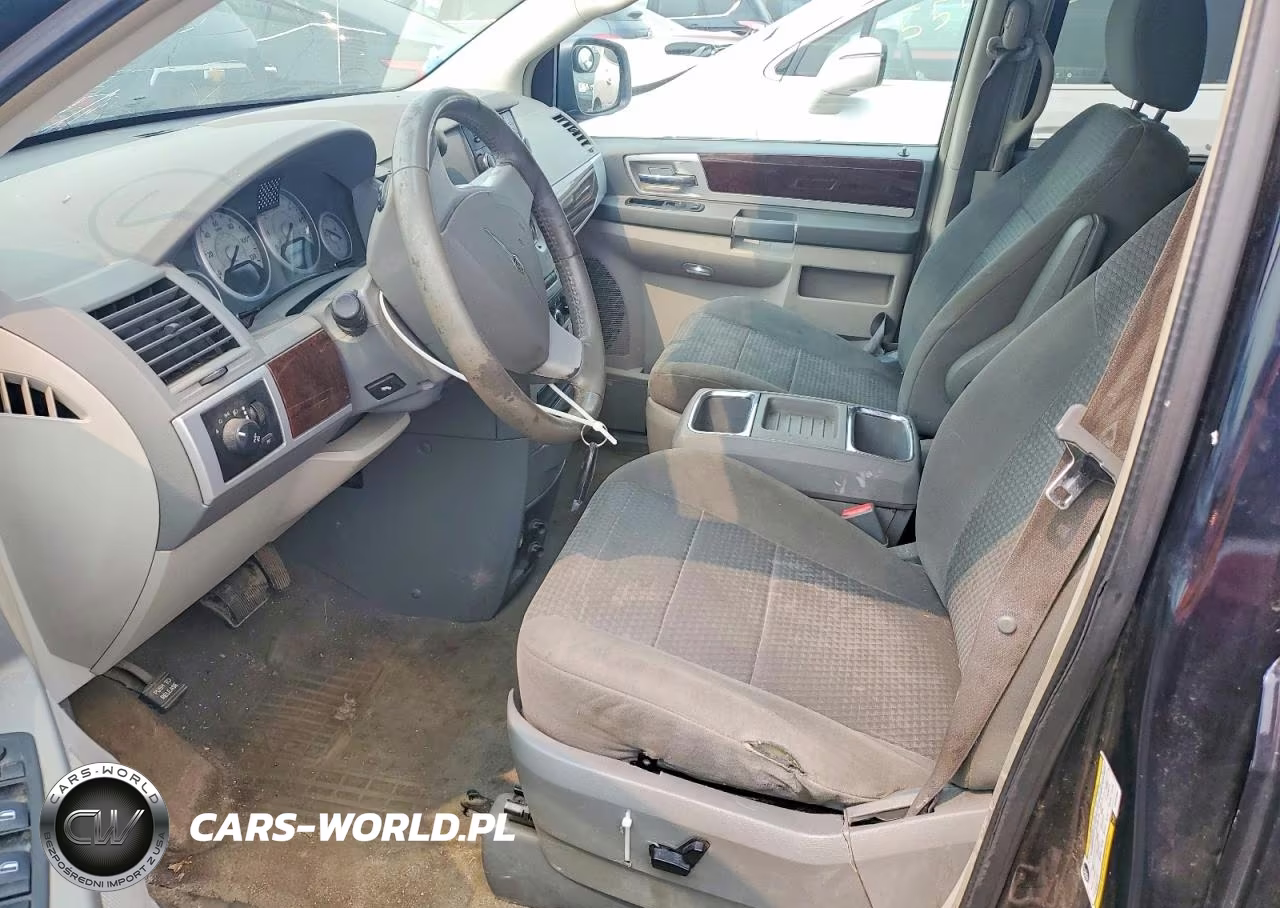 2010 Chrysler Town & Country Touring VIN:2A4RR5D18AR151506 - 7