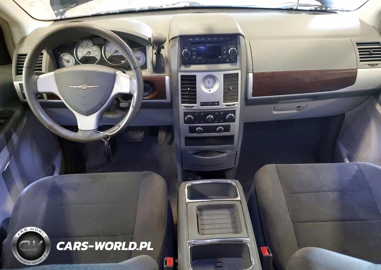 2010 Chrysler Town & Country Touring VIN:2A4RR5D18AR151506 - 8