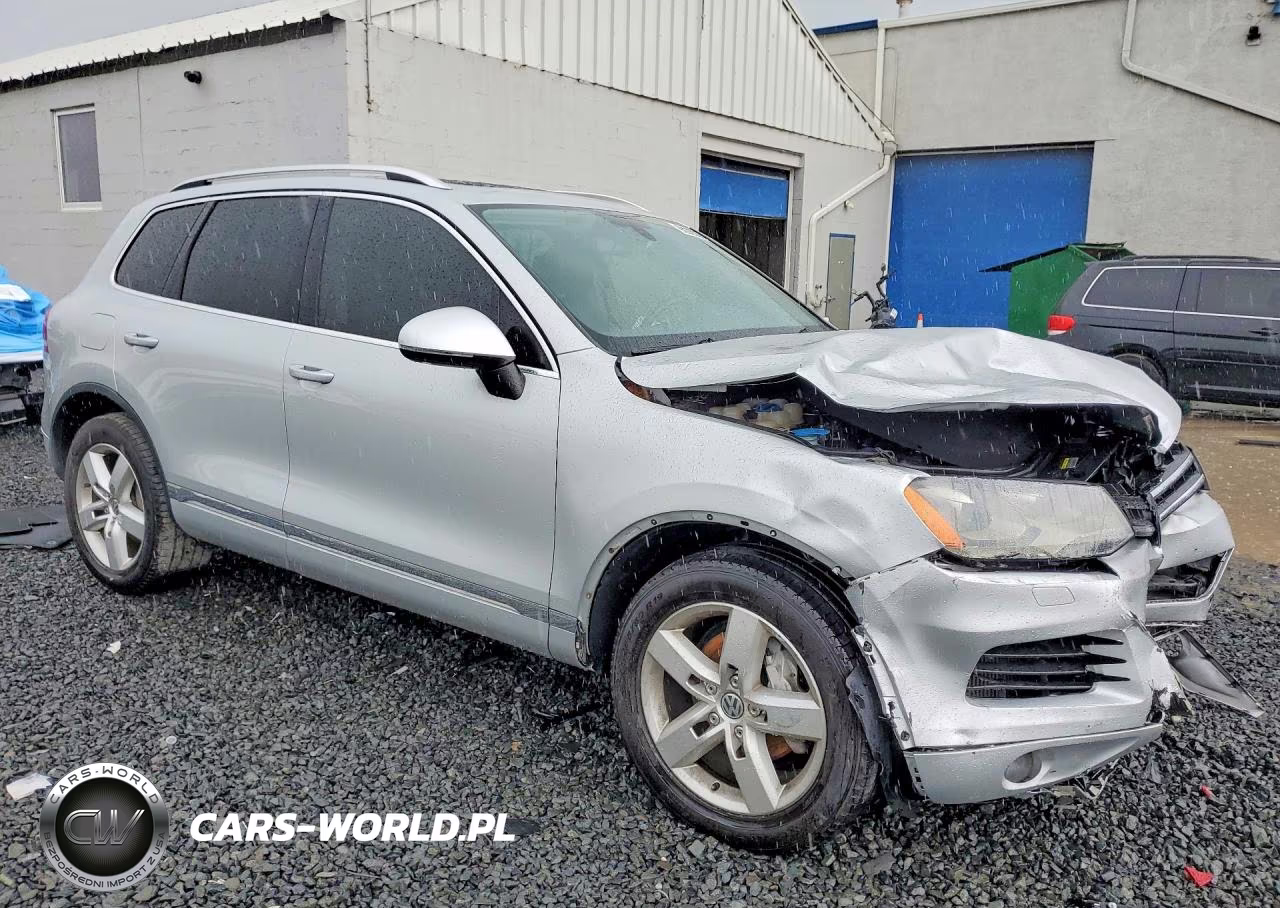 2012 Volkswagen Touareg V6 Tdi VIN:WVGEK9BP1CD009829 - 4