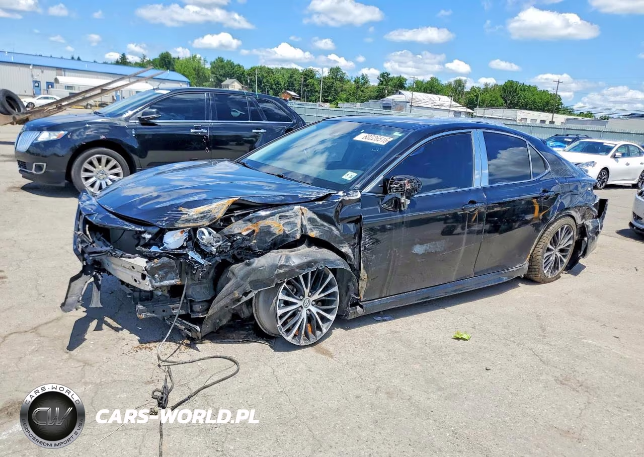 2020 Toyota Camry Se – zdjęcie 1 z 12