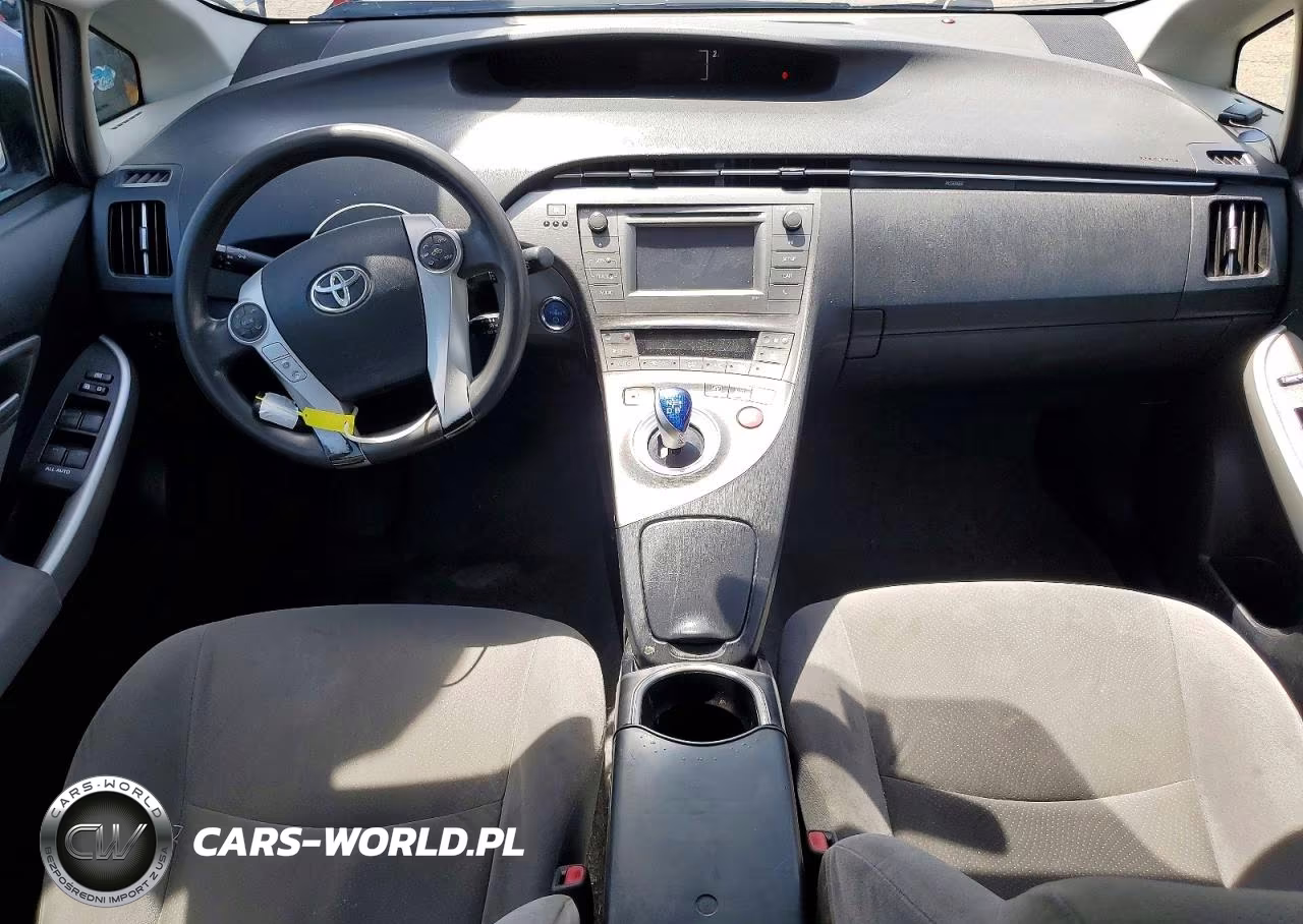 2014 Toyota Prius Two VIN:JTDKN3DU8E1775754 - 8