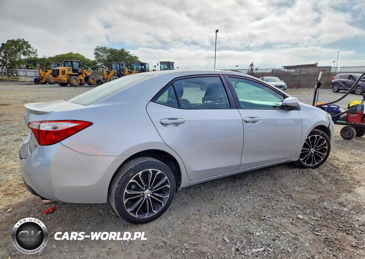 2016 Toyota Corolla S Plus VIN:5YFBURHEXGP419880 - 3
