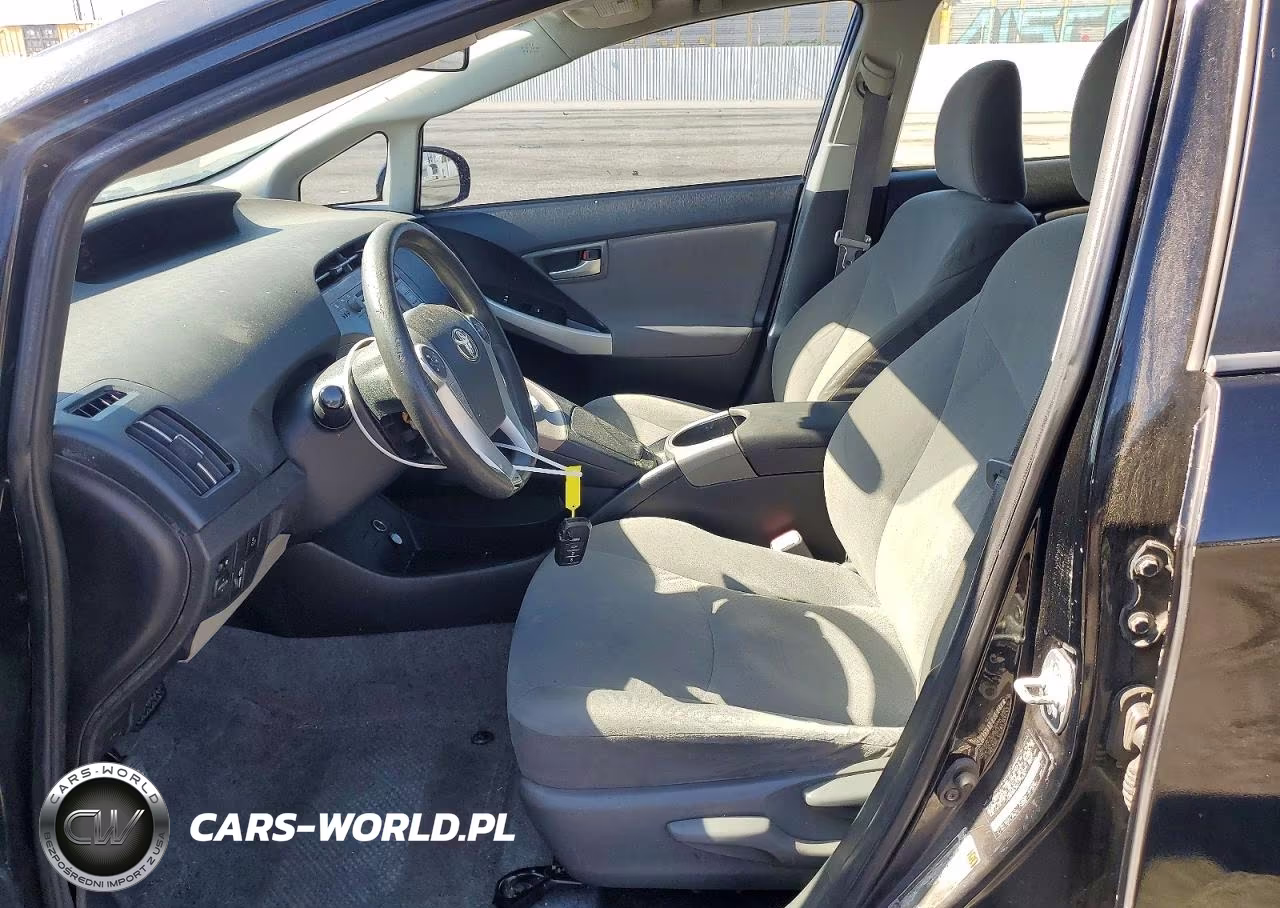 2013 Toyota Prius Three VIN:JTDKN3DU4D1715081 - 7