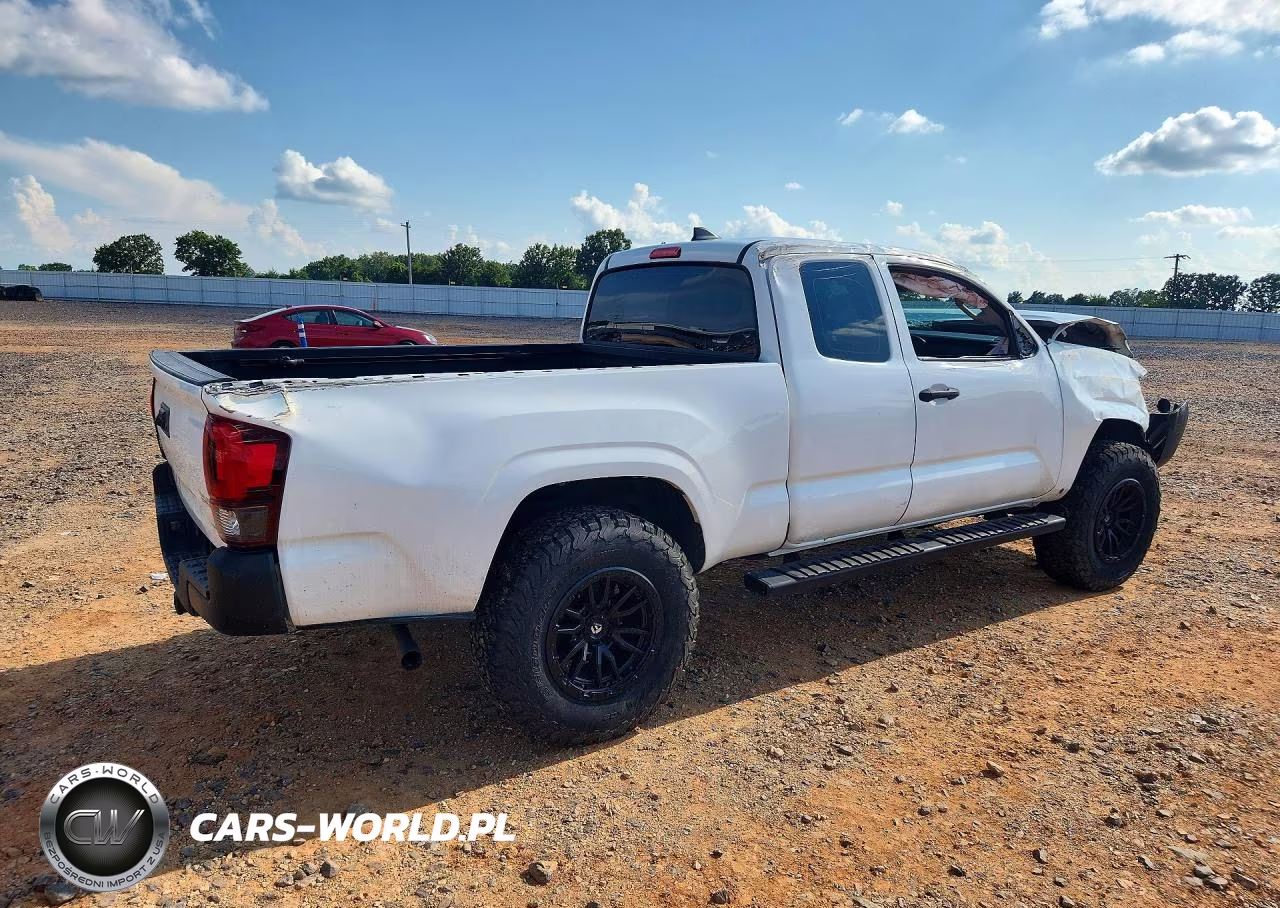 2018 Toyota Tacoma Sr VIN:5TFSX5EN4JX061947 - 3