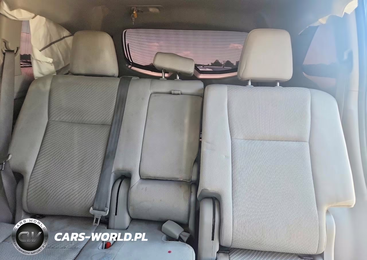 2017 Toyota Highlander Le VIN:5TDZARFH2HS031975 - 10