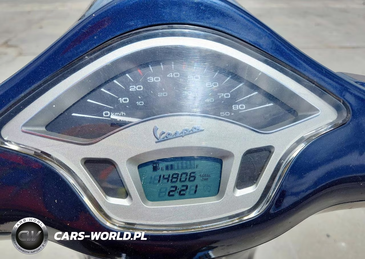 2015 Vespa Primavera 50 4V Ie VIN:ZAPC536B4F5100184 - 7