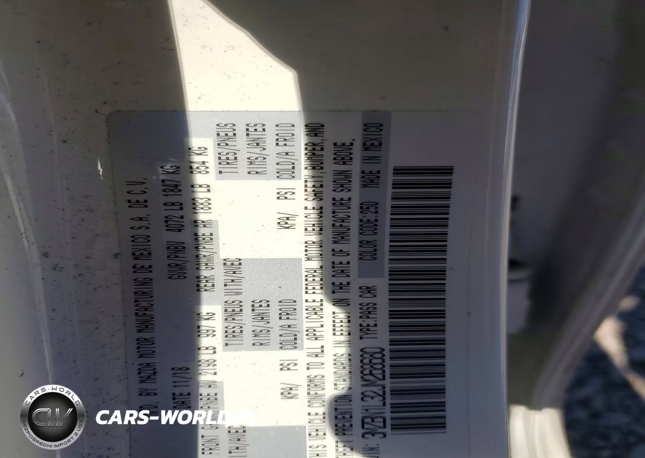 2018 Mazda 3 Touring VIN:3MZBN1L32JM268680 - 12