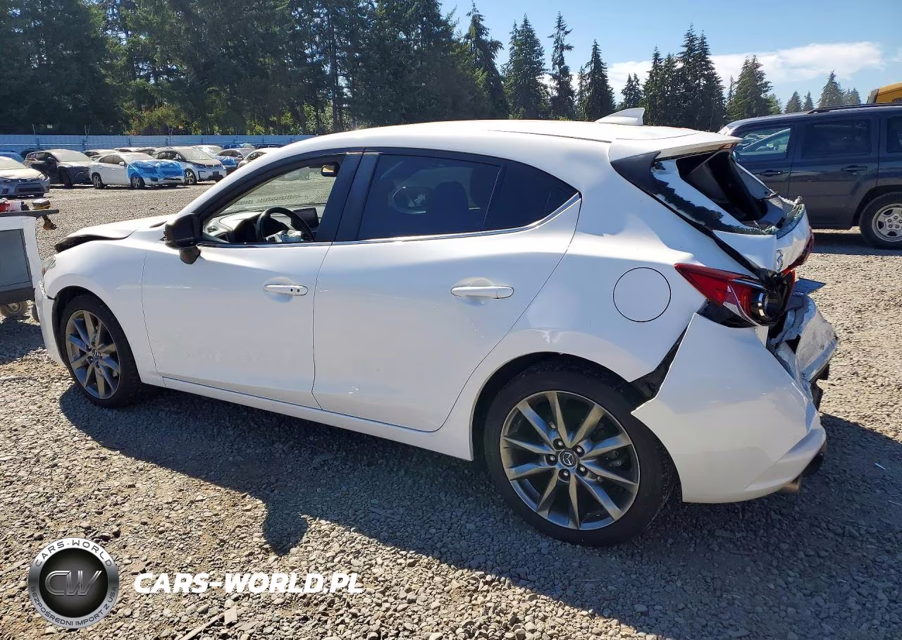 2018 Mazda 3 Touring VIN:3MZBN1L32JM268680 - 2