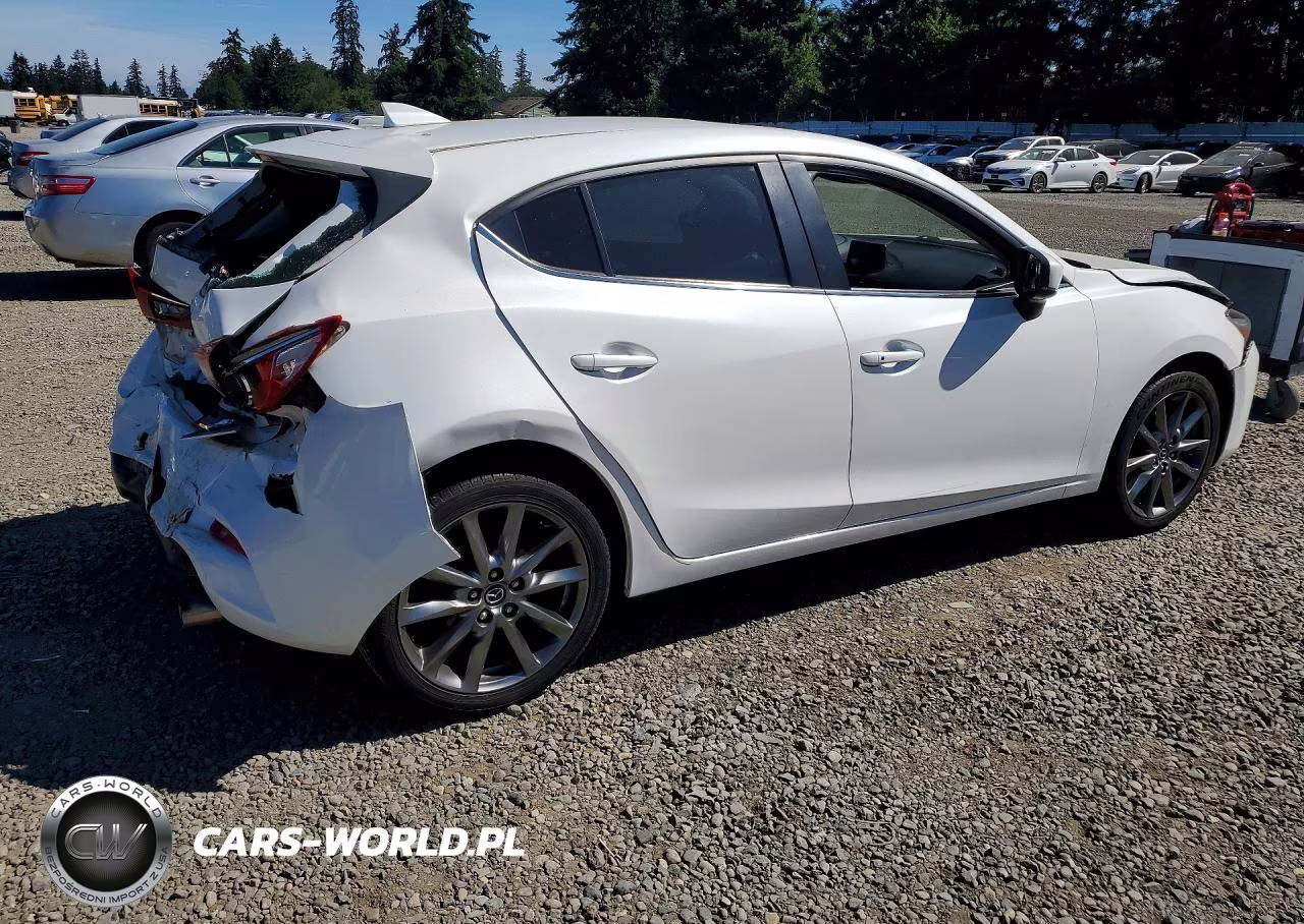 2018 Mazda 3 Touring VIN:3MZBN1L32JM268680 - 3