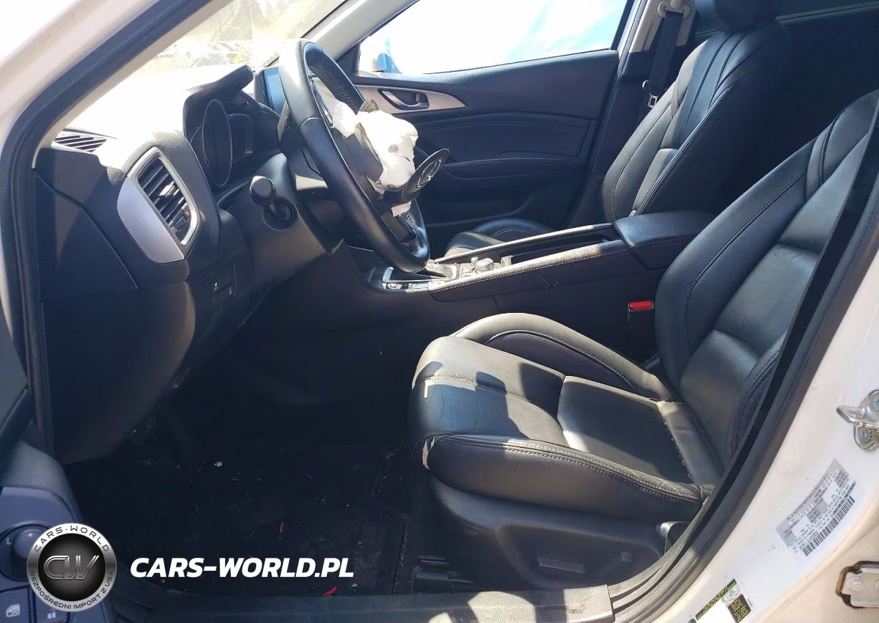 2018 Mazda 3 Touring VIN:3MZBN1L32JM268680 - 7