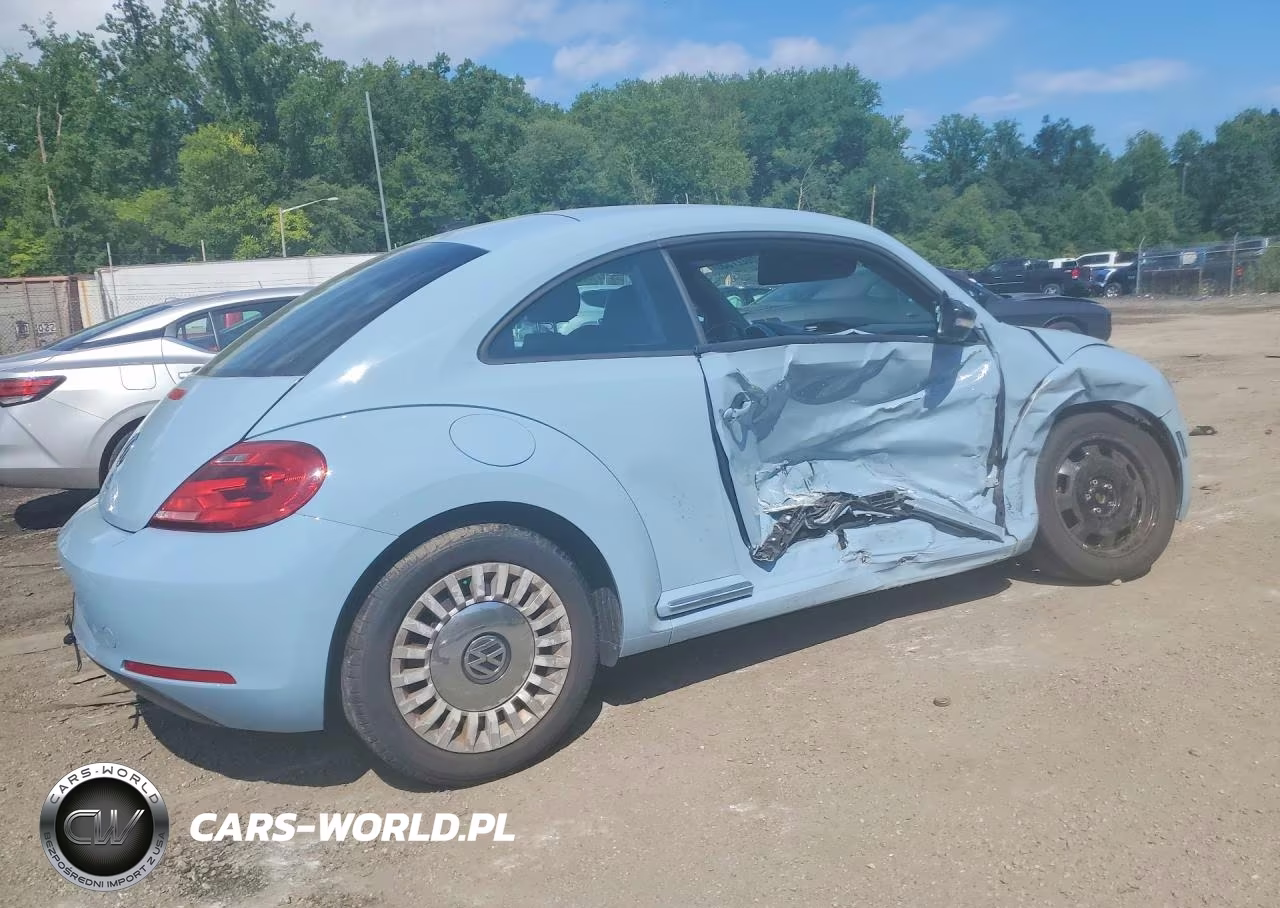 2014 Volkswagen Beetle VIN:3VWJ17AT4EM635436 - 3