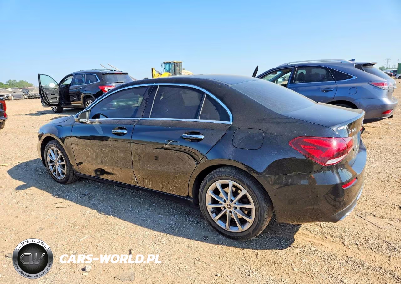 2019 Mercedes-Benz A 220 4Matic VIN:WDD3G4FB2KW028977 - 2