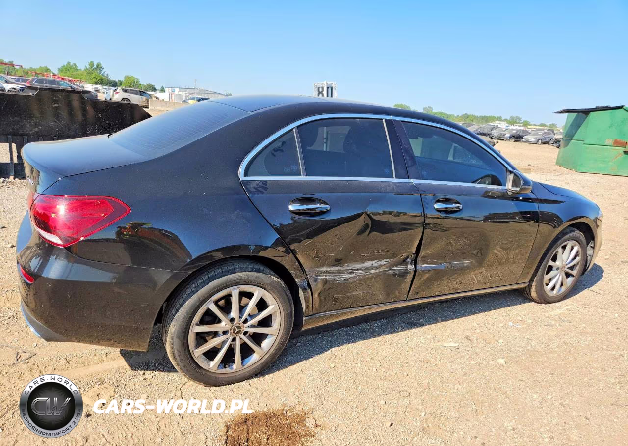 2019 Mercedes-Benz A 220 4Matic VIN:WDD3G4FB2KW028977 - 3