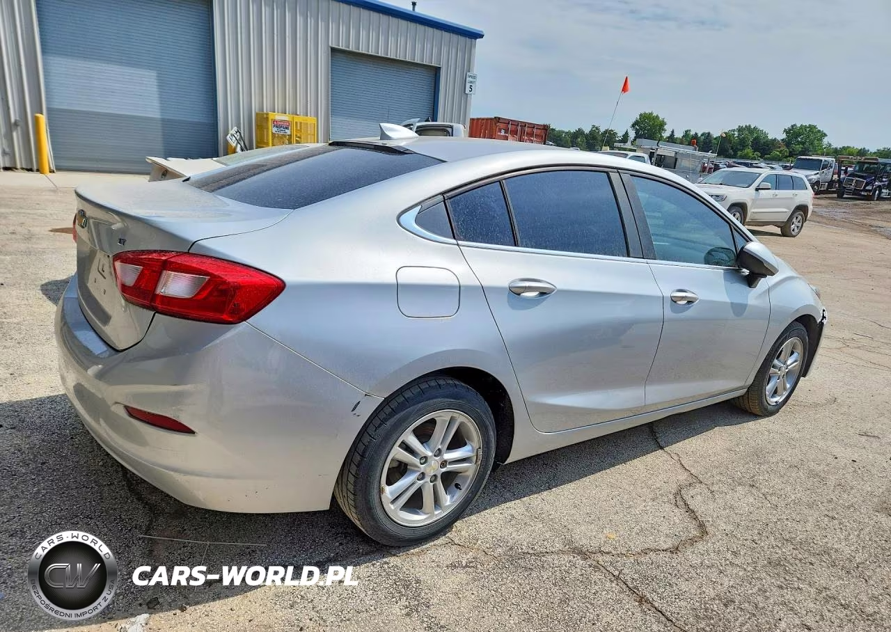 2017 Chevrolet Cruze Lt Auto VIN:1G1BE5SM6H7175419 - 3