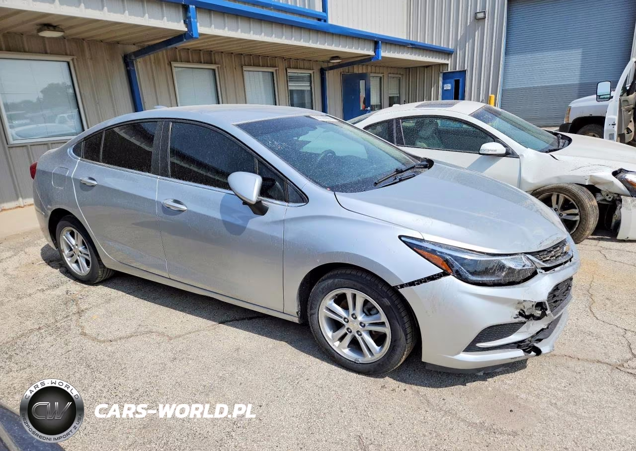 2017 Chevrolet Cruze Lt Auto VIN:1G1BE5SM6H7175419 - 4