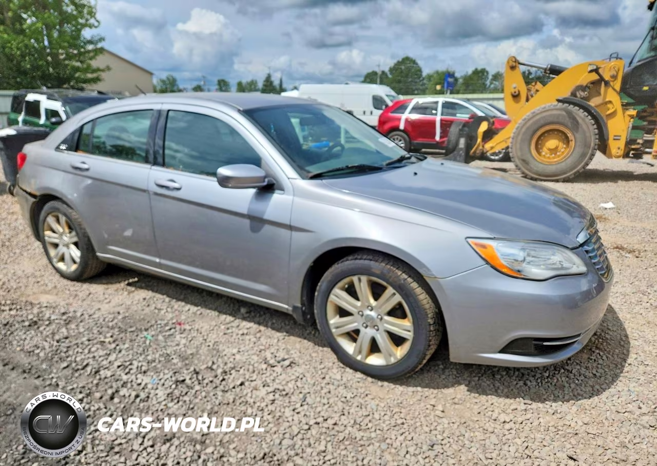 2013 Chrysler 200 Lx VIN:1C3CCBAB1DN670086 - 4