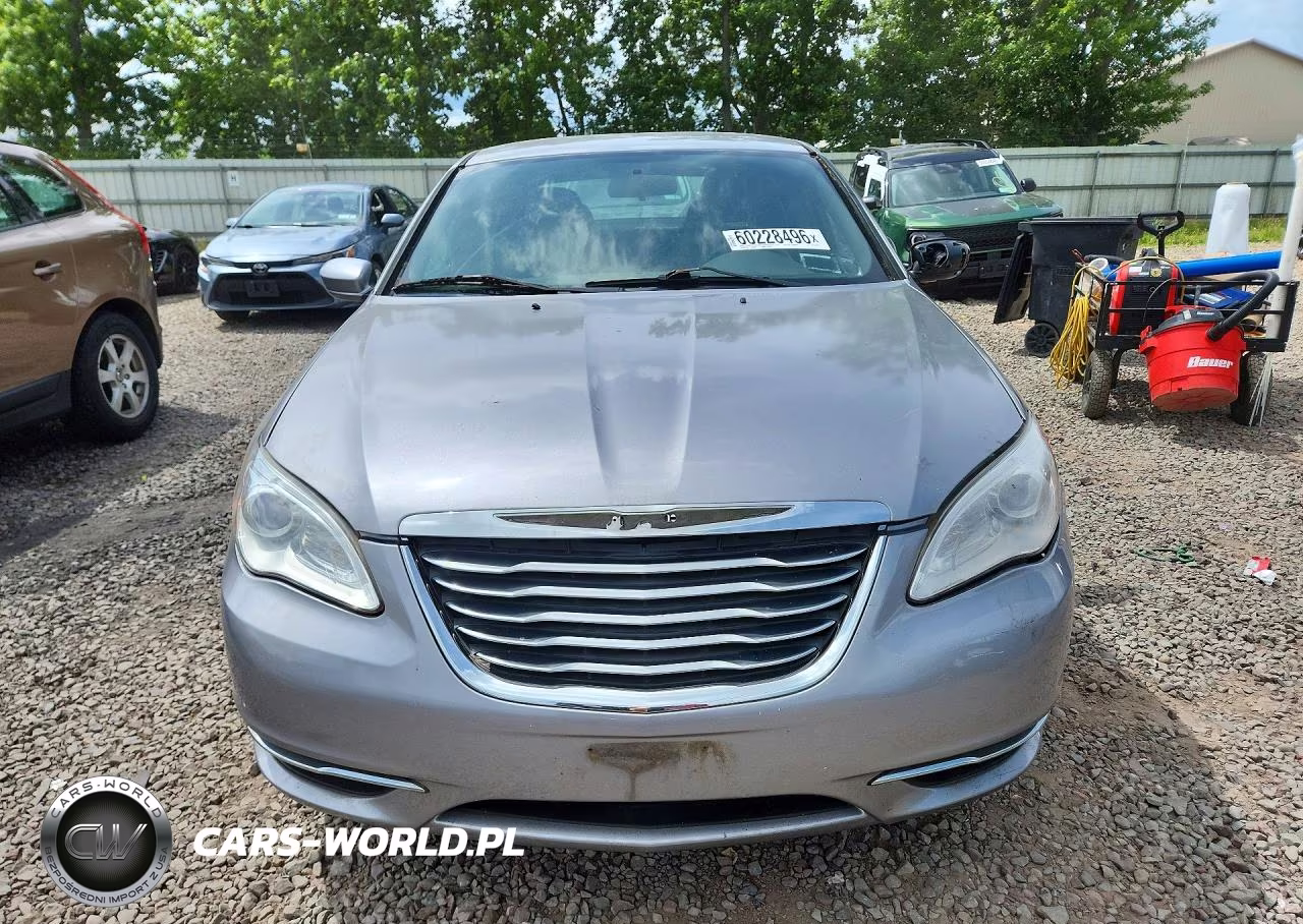 2013 Chrysler 200 Lx VIN:1C3CCBAB1DN670086 - 5