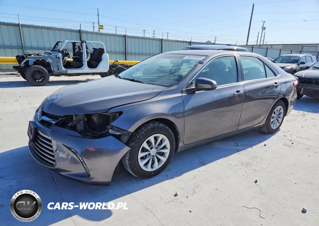 2017 Toyota Camry Le – zdjęcie 1 z 13