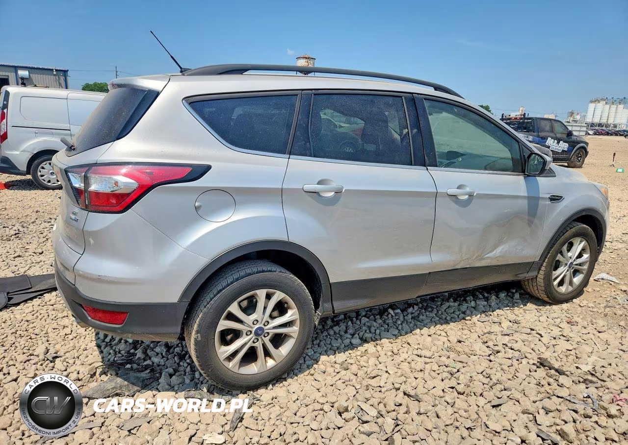 2018 Ford Escape Se VIN:1FMCU9GD9JUA74358 - 3