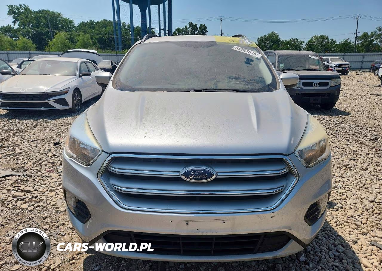 2018 Ford Escape Se VIN:1FMCU9GD9JUA74358 - 5