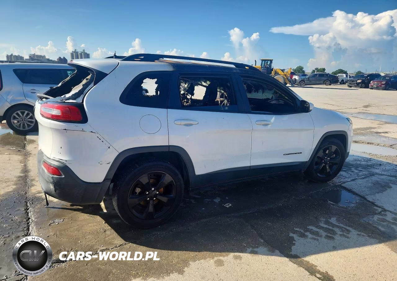2016 Jeep Cherokee Latitude VIN:1C4PJLCB4GW216578 - 3