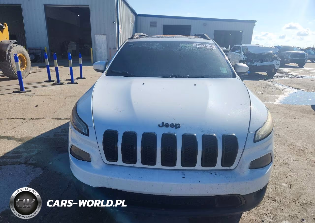 2016 Jeep Cherokee Latitude VIN:1C4PJLCB4GW216578 - 5