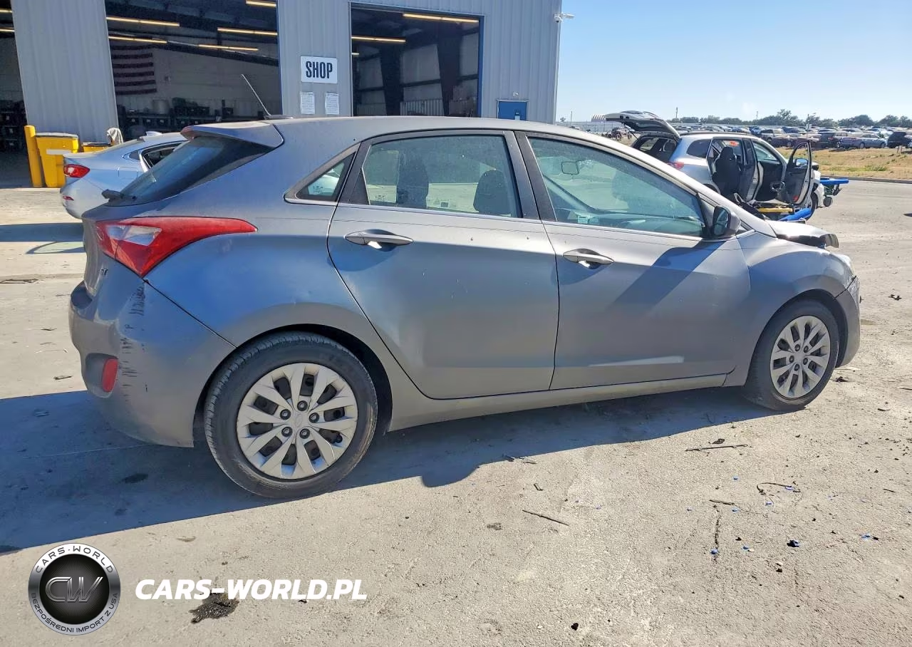 2017 Hyundai Elantra Gt Base VIN:KMHD35LH7HU374466 - 3