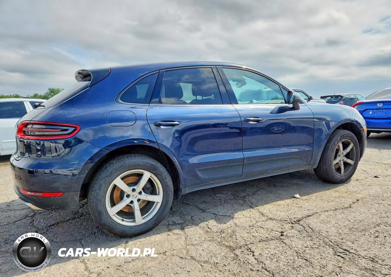 2017 Porsche Macan VIN:WP1AA2A55HLB00773 - 3