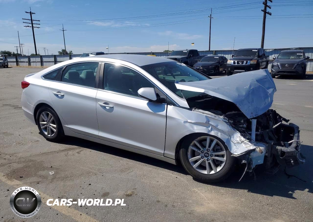 2015 Hyundai Sonata Se VIN:5NPE24AF5FH004664 - 4