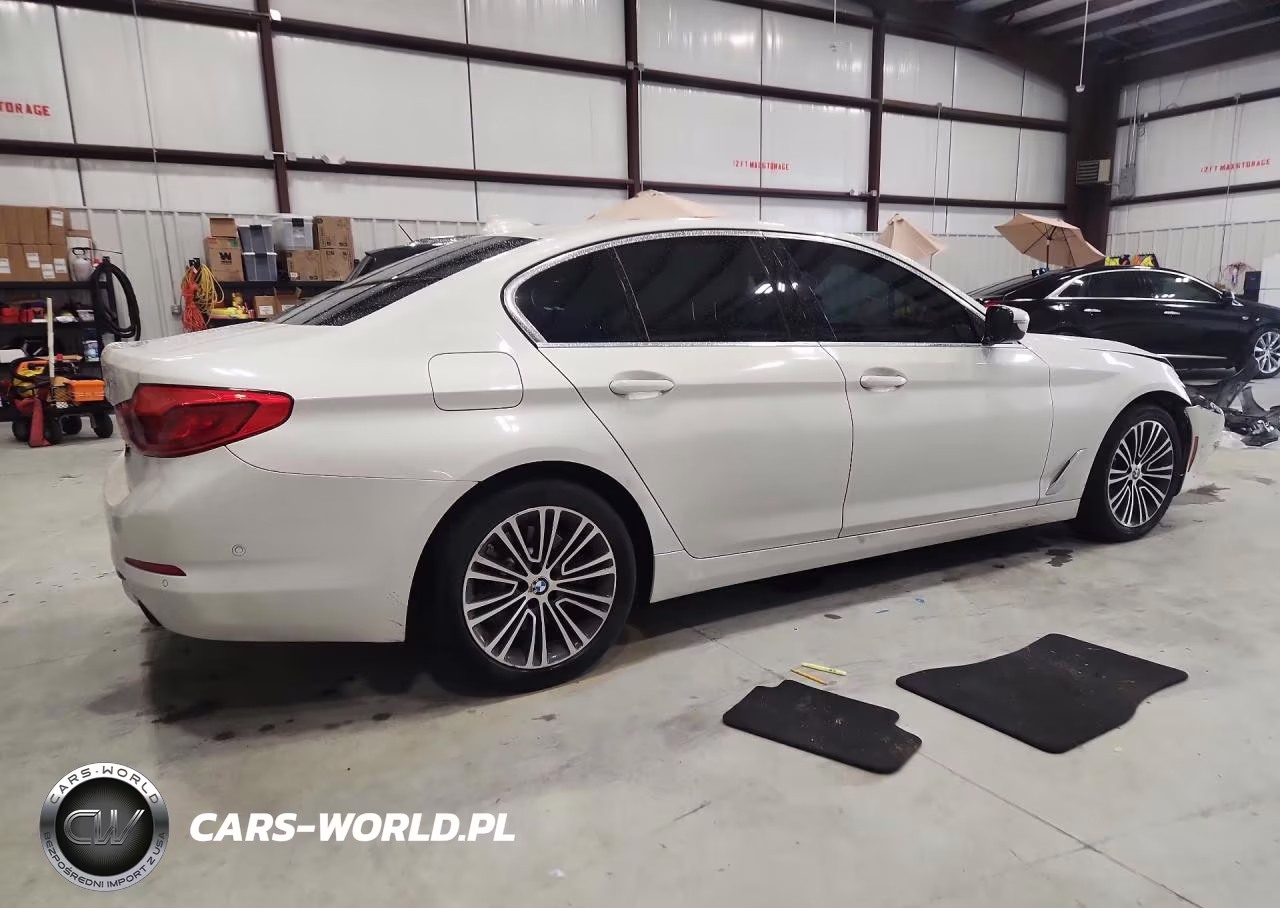 2019 BMW 530 I VIN:WBAJA5C57KBX86258 - 3
