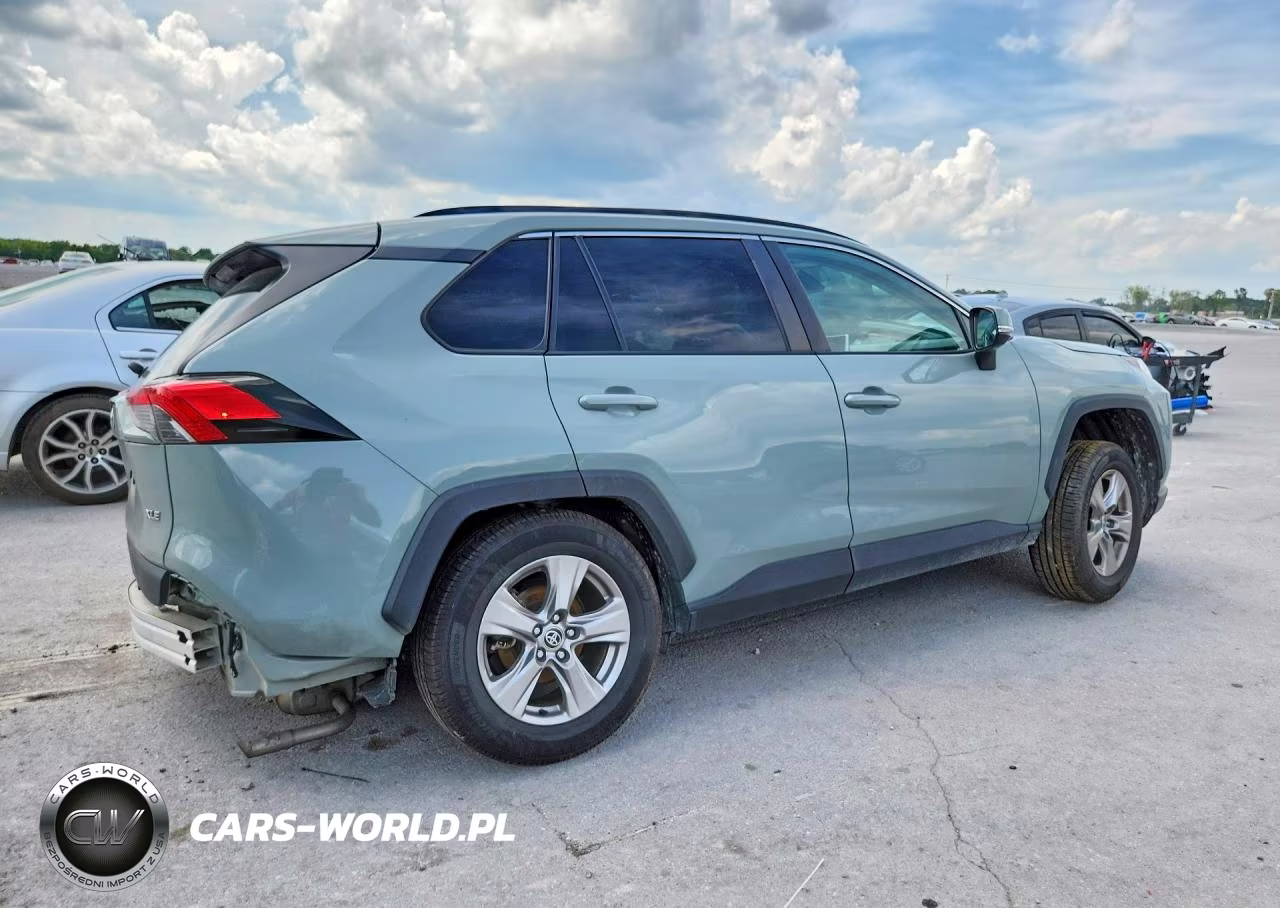 2023 Toyota Rav4 Xle VIN:2T3W1RFV1PW248004 - 3