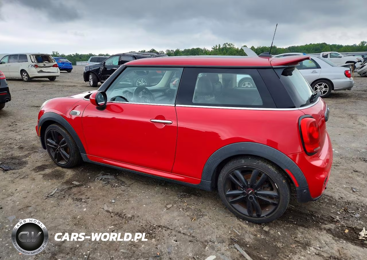 2018 Mini Cooper VIN:WMWXP5C56J2G62699 - 2