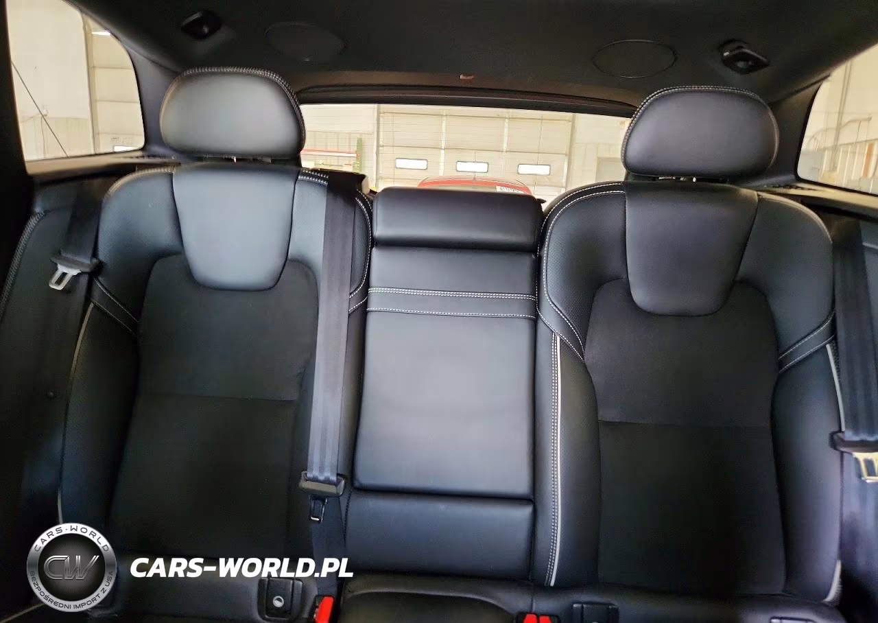 2019 Volvo Xc60 T6 R-Design VIN:LYVA22RM5KB274414 - 10