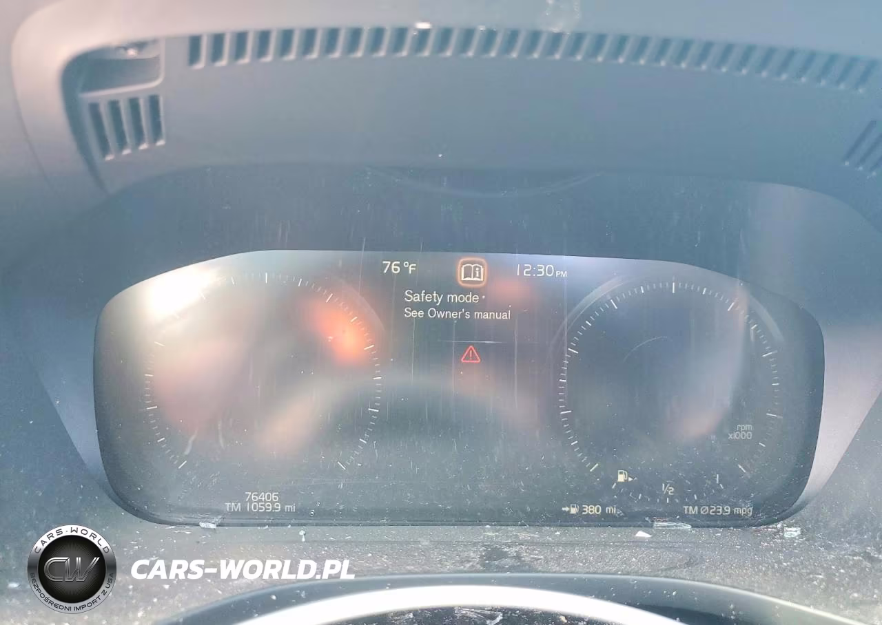 2019 Volvo Xc60 T6 R-Design VIN:LYVA22RM5KB274414 - 9