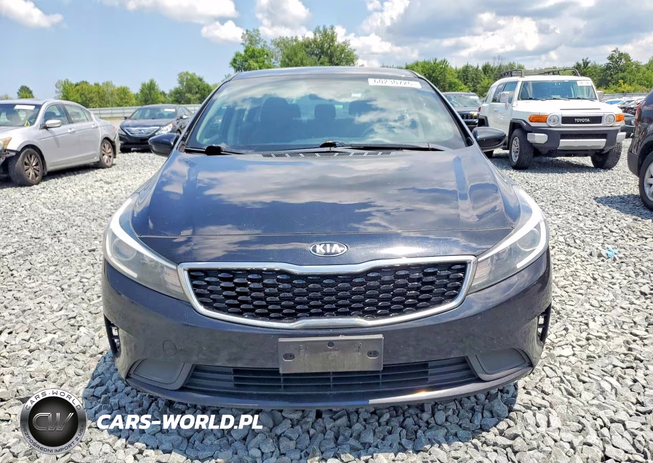 2018 Kia Forte VIN:3KPFL4A74JE194822 - 5