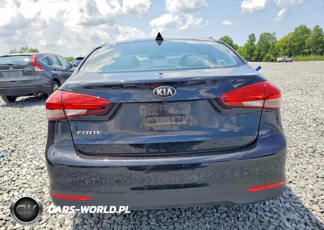 2018 Kia Forte VIN:3KPFL4A74JE194822 - 6
