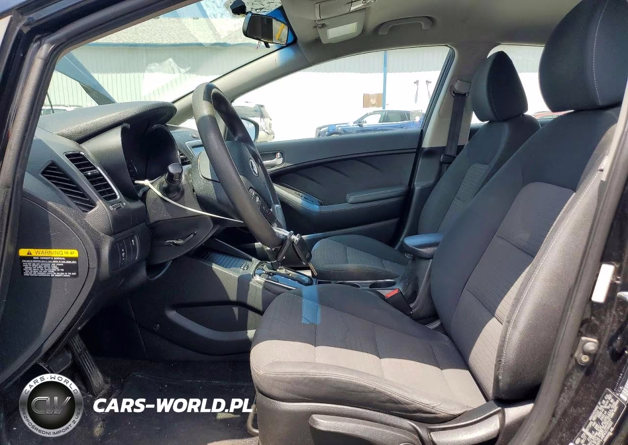 2018 Kia Forte VIN:3KPFL4A74JE194822 - 7